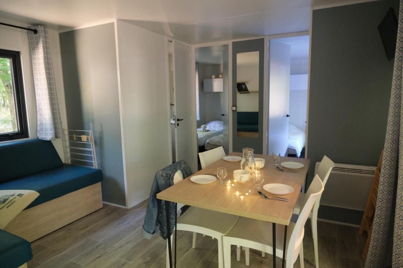 Camping Saint Michel Courtils Dış mekan fotoğraf