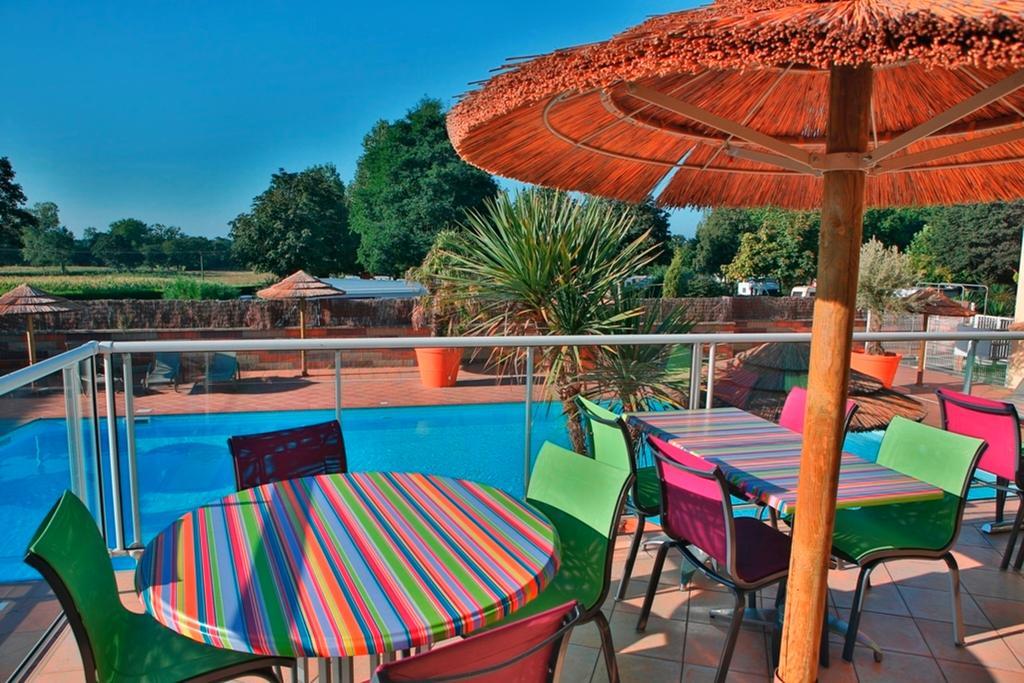 Camping Saint Michel Courtils Dış mekan fotoğraf