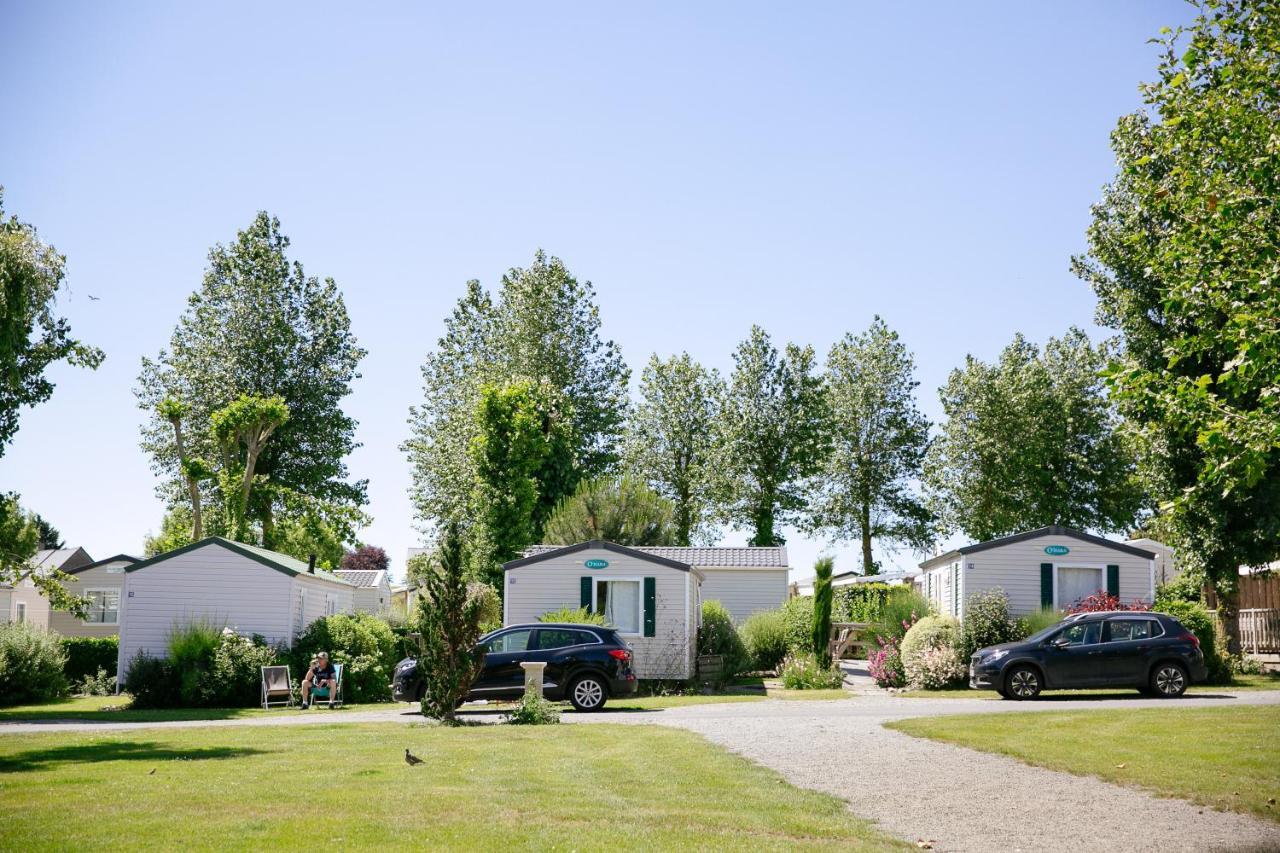 Camping Saint Michel Courtils Dış mekan fotoğraf